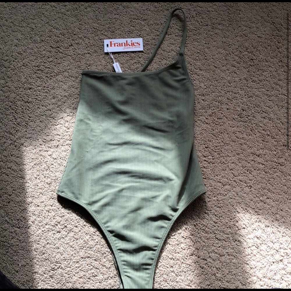 Frankies Swim